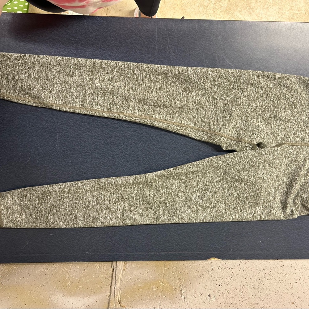 Ivivva Green Heathered Leggings